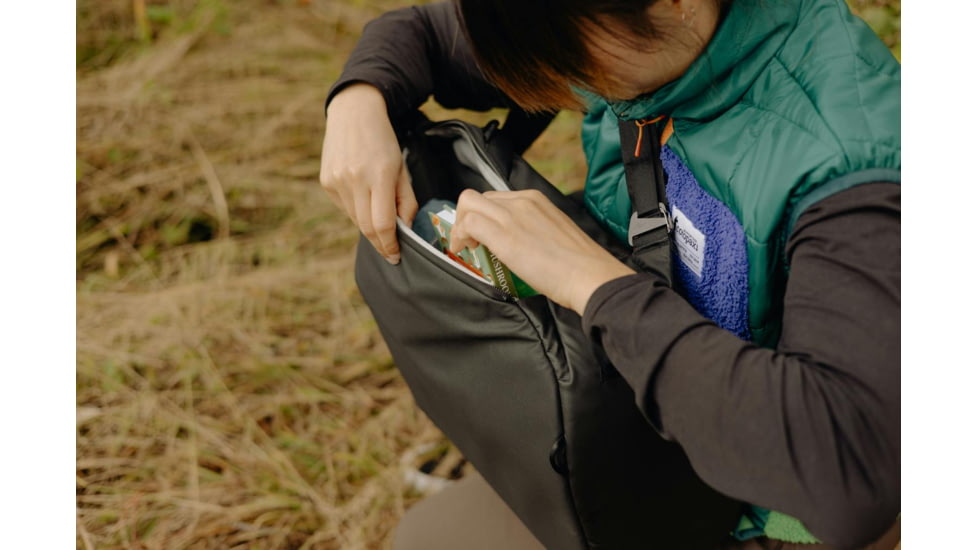 Peak Design V2 Everyday Totepack, 20 Liters, Black, BEDTP-20-BK-3