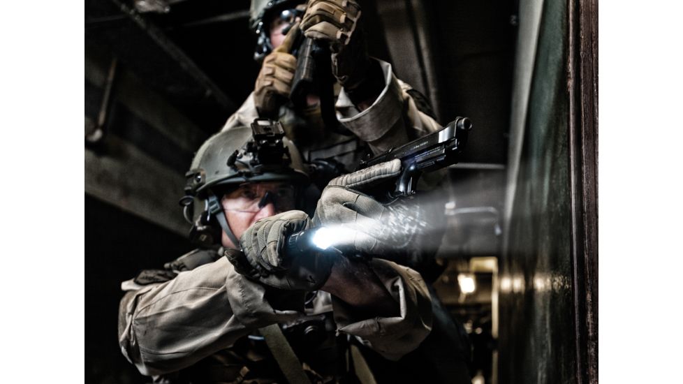 Pelican 7600, 3-Color Led Li-Ion Rechargeable, Black, 076000-0000-110