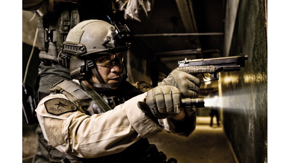 Pelican 7600, 3-Color Led Li-Ion Rechargeable, Black, 076000-0000-110