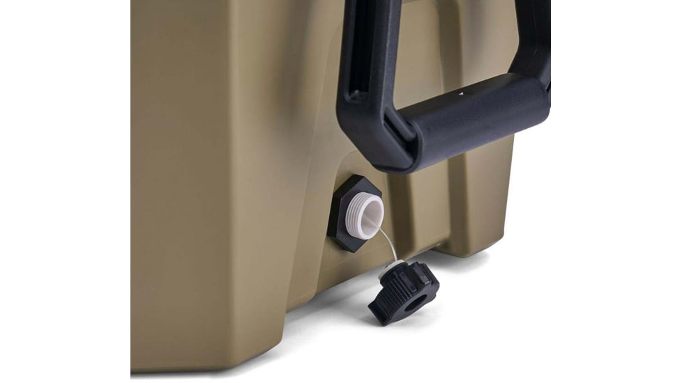 Plano Frost Cooler w/Display, 32qt, Inland Green, 32 quart, PLAC32IGD