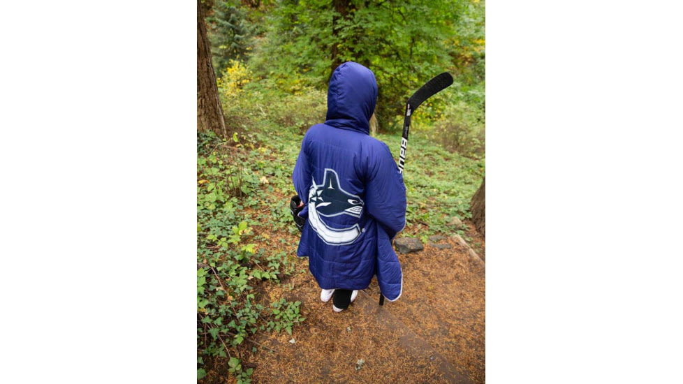 Poler NHL Poncho, Canucks, One Size, 214CLU5602-Canucks-O/S