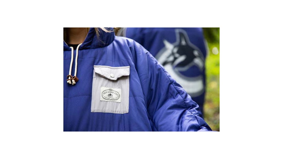 Poler NHL Poncho, Canucks, One Size, 214CLU5602-Canucks-O/S