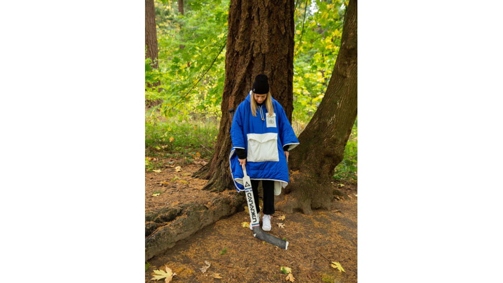 Poler NHL Poncho, Maple Leafs, One Size, 214CLU5602-Maple Leafs-O/S