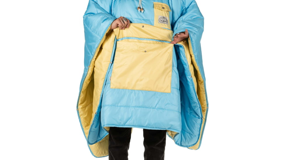 Poler Poncho, Powder Blue Daisy, One Size, 212ACU5601-PBlDaisy-O/S