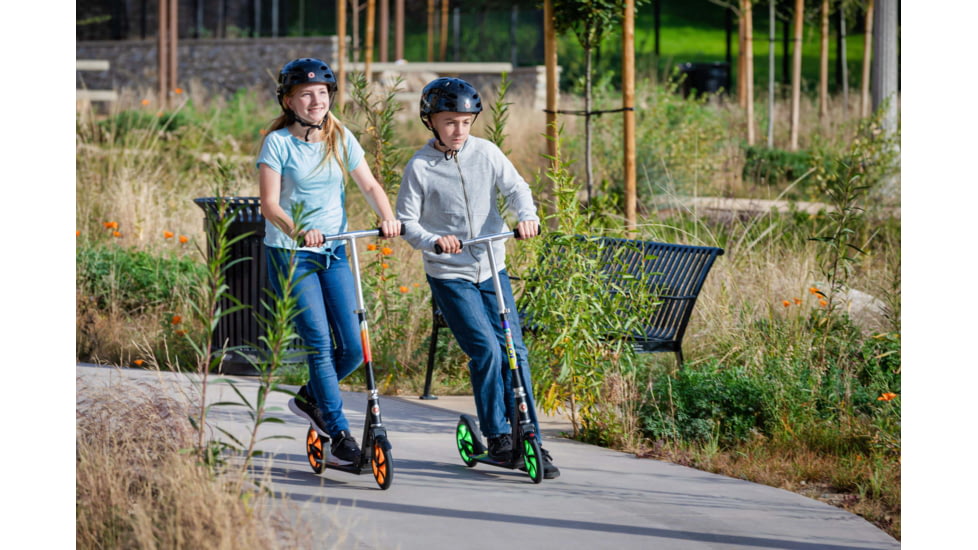 Razor A5 Lighted Lux Scooter - Green, 13013229