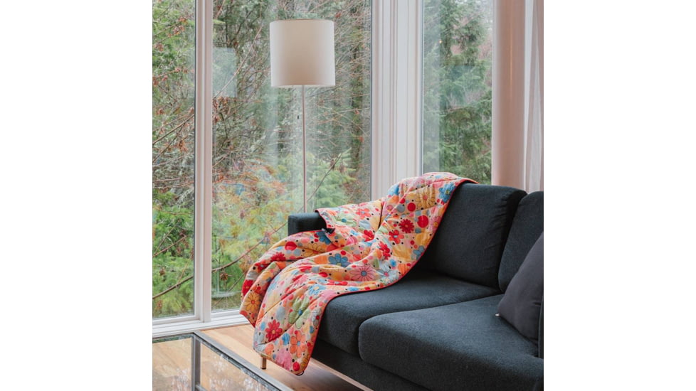 Rumpl Original Puffy Blanket, Printed, Dots &amp; Daisies/Mel Kadel, 1-Person, TPPB-MK1-1