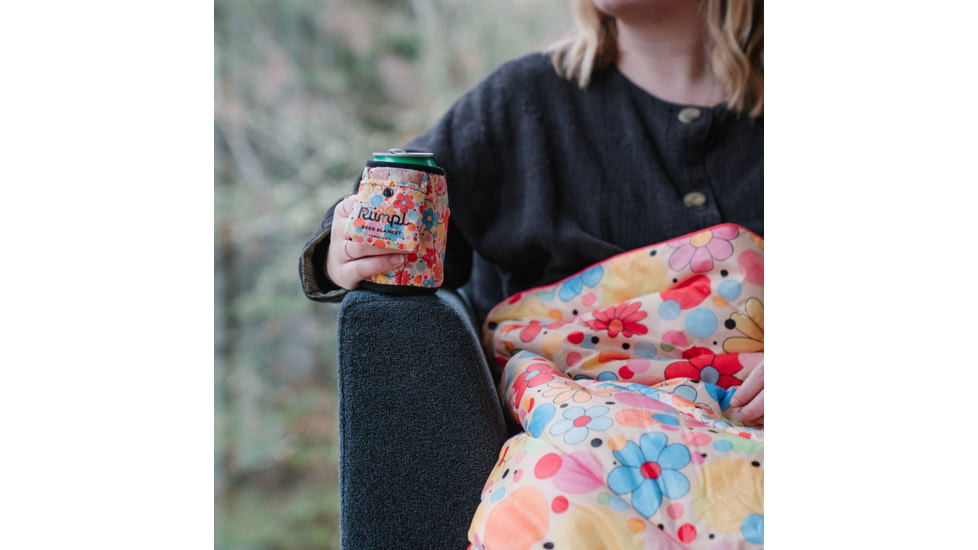 Rumpl Original Puffy Blanket, Printed, Dots &amp; Daisies/Mel Kadel, 1-Person, TPPB-MK1-1