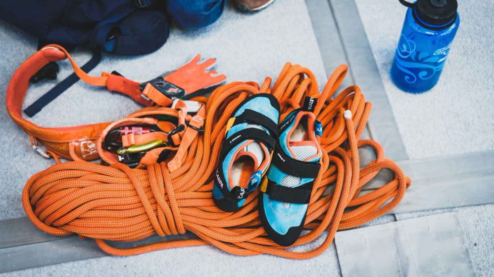 Scarpa Force V Climbing Shoes - Womens, Ice Fall/Mandarin Red, 41.5, 70018/002-IfallMred-41.5