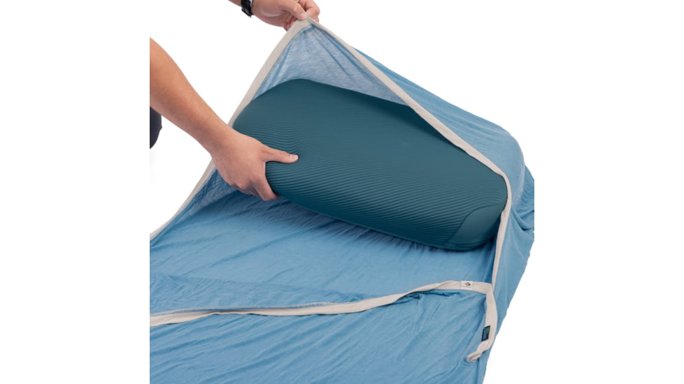 Sea to Summit Breeze Lightweight Rectangular Liner w/ Pillow Sleeve