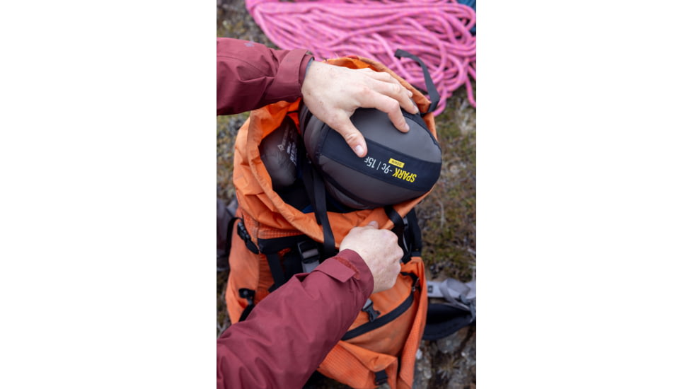 Sea to Summit Spark Pro Down 15F/-9C Sleeping Bag, Regular, Beluga Black, Regular, S2161