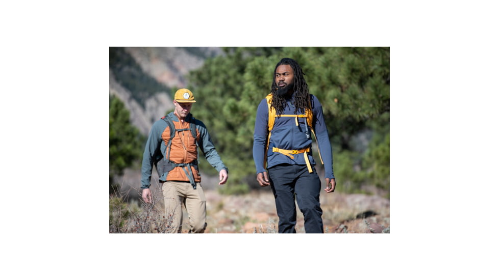 Sierra Designs Flex Hike 20-30L Backpacks, Butterscotch/Navy, 80711823BUS