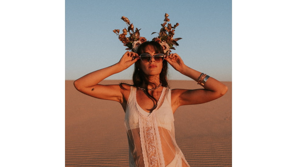 Sito Candi Sunglasses, Silver Frame, Dew/Quartz Gradient Polarized Lens, SICND005P