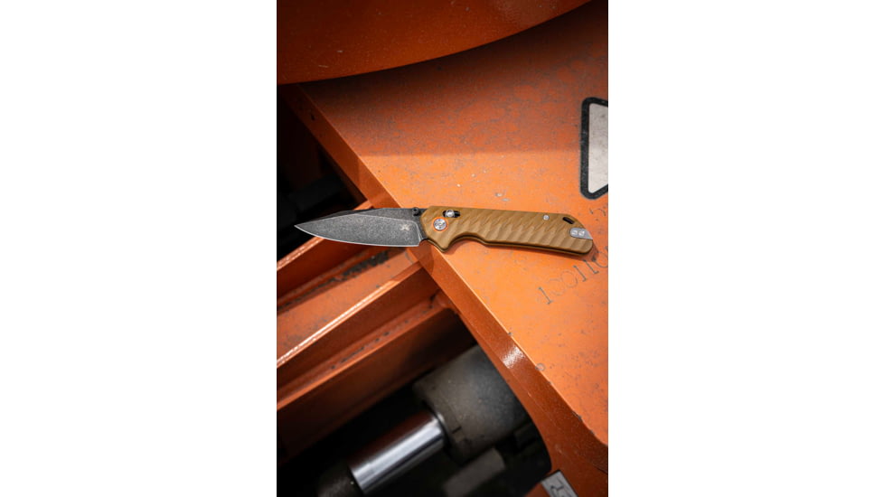 Skallywag Tactical Mako II Folding Knife, 3.5in, D2, Drop Point Blade, G10, Desert Tan Handle, Mako II - Desert Tan