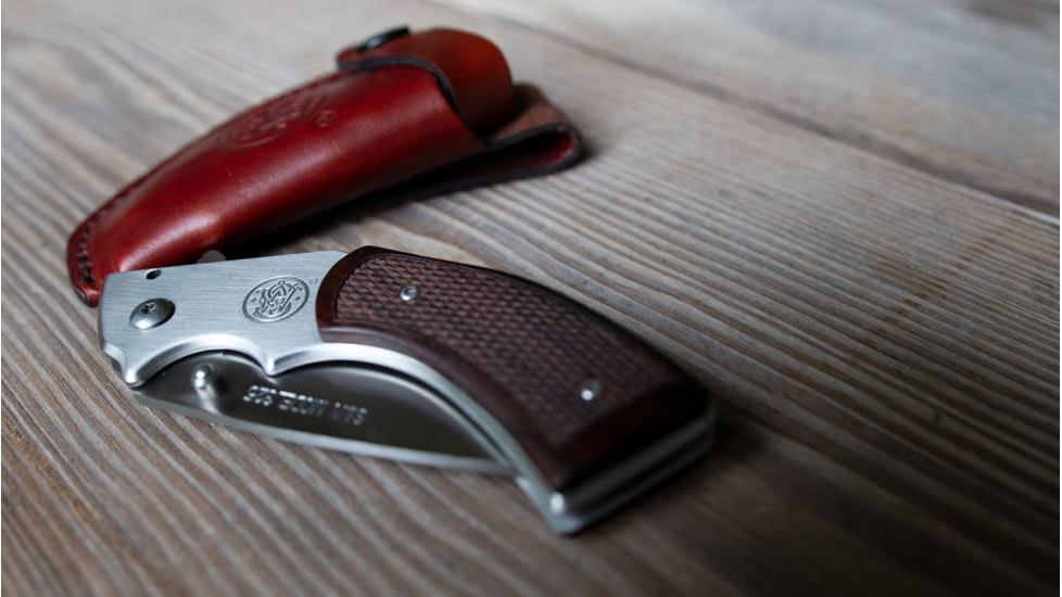 Smith &amp; Wesson Model 325 Revolver Folding Knife, 3in, Stainless Steel, Wood, Silver, 1168583