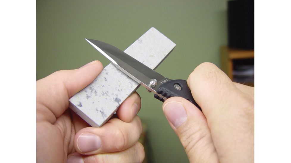 Smiths 4in. Arkansas Stone w/ Pouch, Gray/Black SP-MP4L