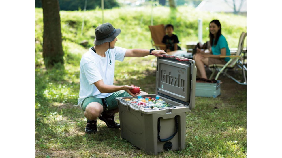 Snow Peak Hard Rock Cooler, One Size, UG-302GY