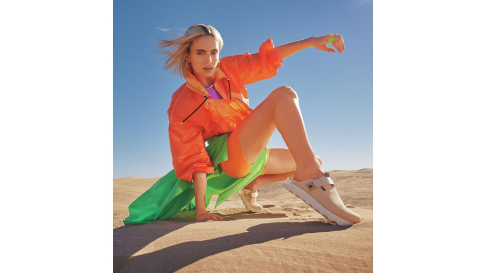 Sorel VIIbe Clog - Womens, Nova Sand/Midnight Cocoa, 11, 2030521-260-11