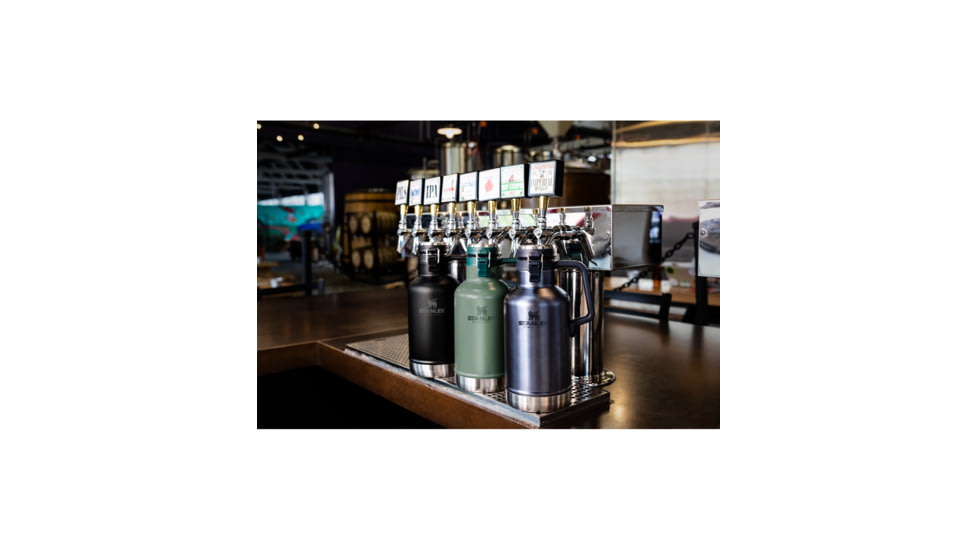 Stanley The Easy Pour Growler 64oz, Maple, 64 oz, 10-01941-139