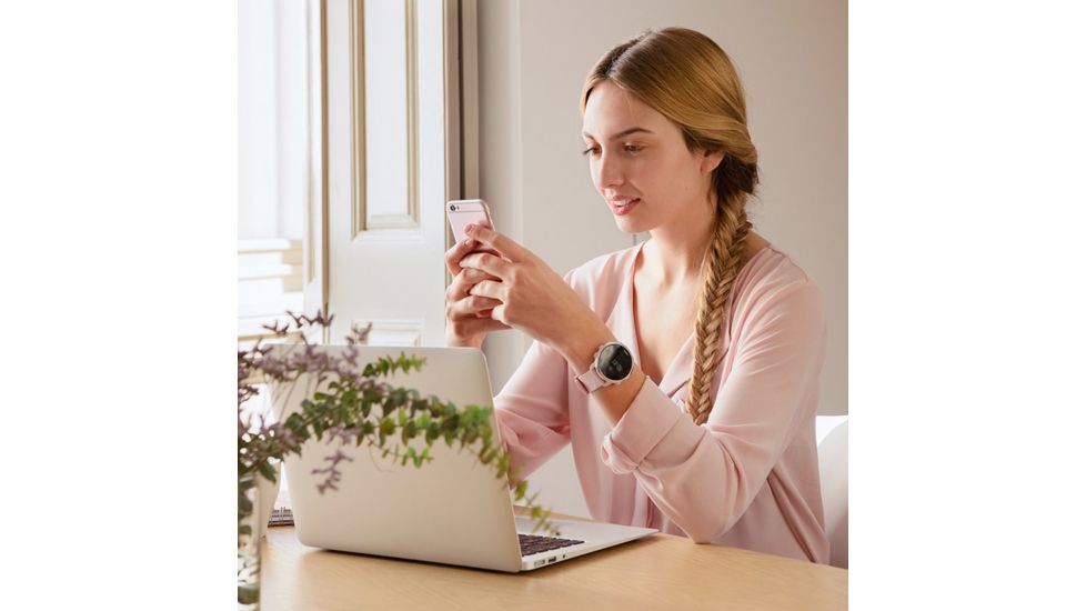 Suunto 3 Fitness - Robust and Smart Fitness Watch, Sakura SS050052000