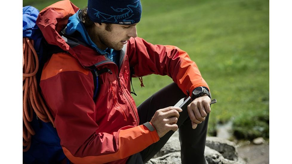 Suunto Ambit3 Peak Watch w/ Barometer and Compass, Black, HR and Altitude w/ Smart Belt SS020674000