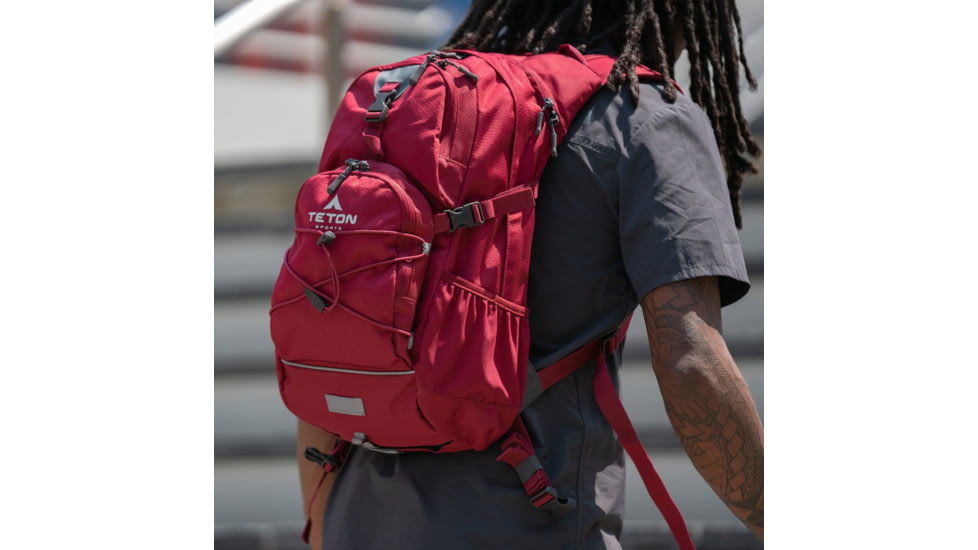 TETON Sports Oasis 22L Hydration Pack with 3L Bladder, Pomegranate, 2102SCPG