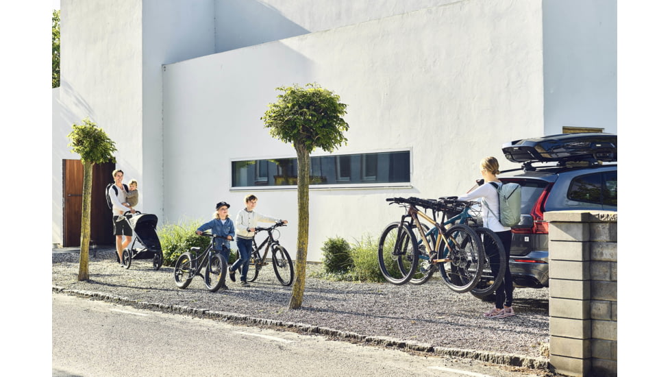 Thule Apex XT 5 Bike Rack, Black, 9026XT