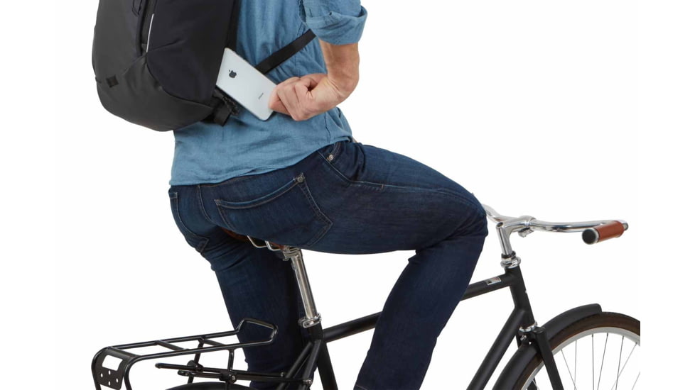 Thule Paramount Commuter 18L Backpack, Black, 3204729