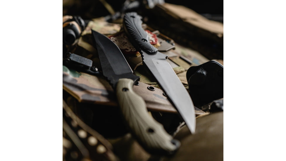 Toor Knives Raven Fixed Blade Knife, 5.5 in CPM 3V Blade, G10 Carbon Handle, Raven-Carbon