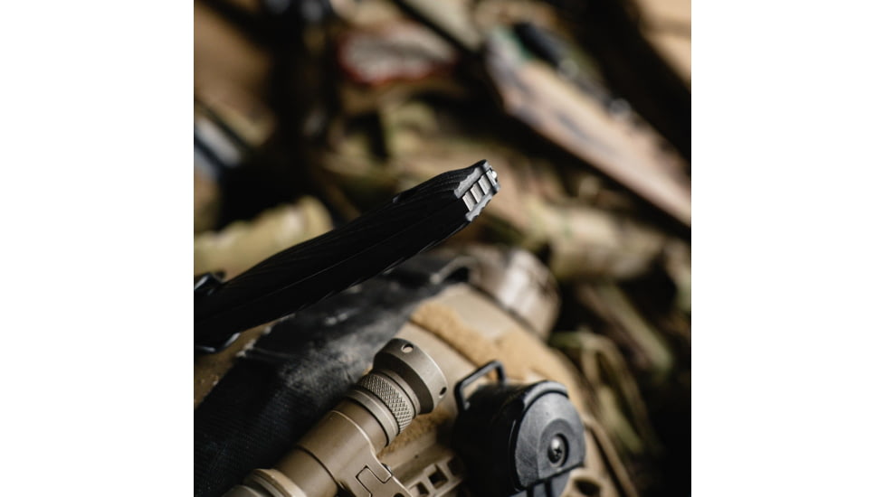 Toor Knives Raven Fixed Blade Knife, 5.5 in CPM 3V Blade, G10 Carbon Handle, Raven-Carbon