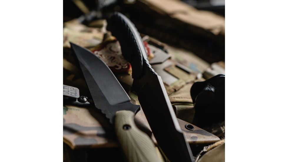 Toor Knives Raven Fixed Blade Knife, 5.5 in CPM 3V Blade, G10 Carbon Handle, Raven-Carbon