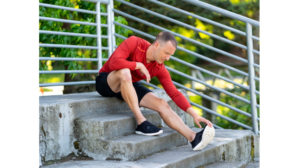 Topo Athletic M-Vibe Trailrunning Shoes - Mens, Black / White, 9.5, M041-095-BLKWHT