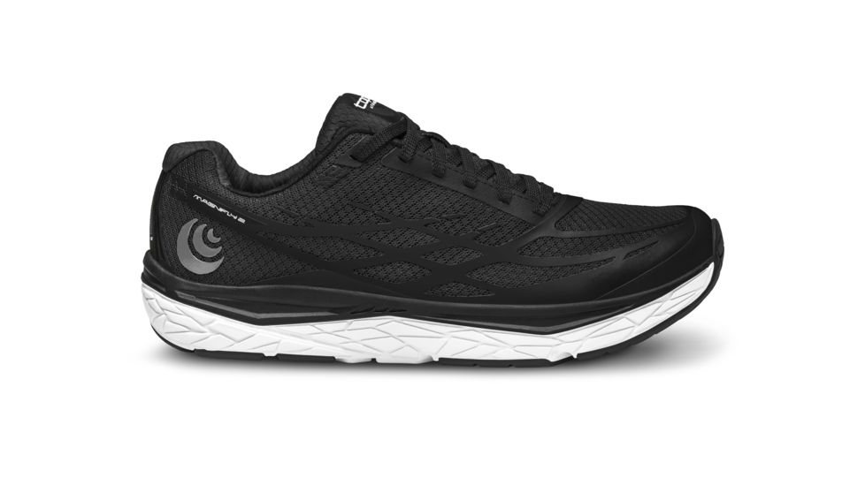 Topo Athletic Magnifly 2 - Womens, Black / Black, Medium, 10, W021-100-BLKBLK
