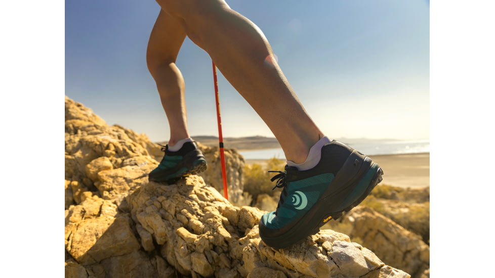 Topo Athletic W-Ultraventure Pro Trailrunning Shoes - Womens, Teal / Mint, 11, W044-110-TEAMNT