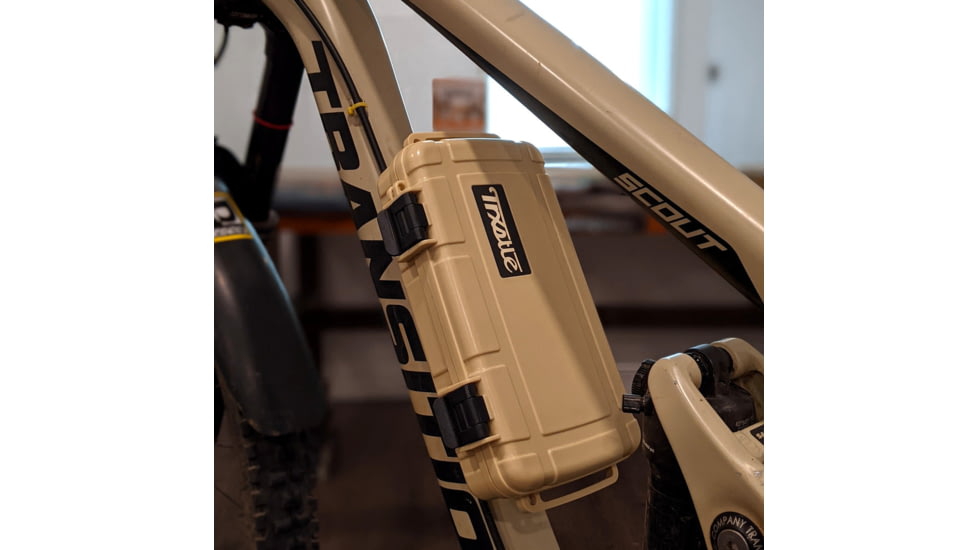 Trxstle, LLC Slip Mount, Silver, Small, AC-CAR-SLI-SIL