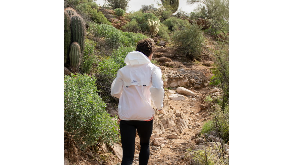 Ultimate Direction Aerolight Wind Jacket - Mens, Large, White, 82478423WH-LG