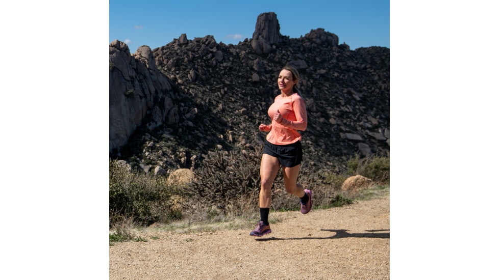 Ultimate Direction Stratus Running Short 3 W - Womens, Onyx, Large, 83477523ONX-LG