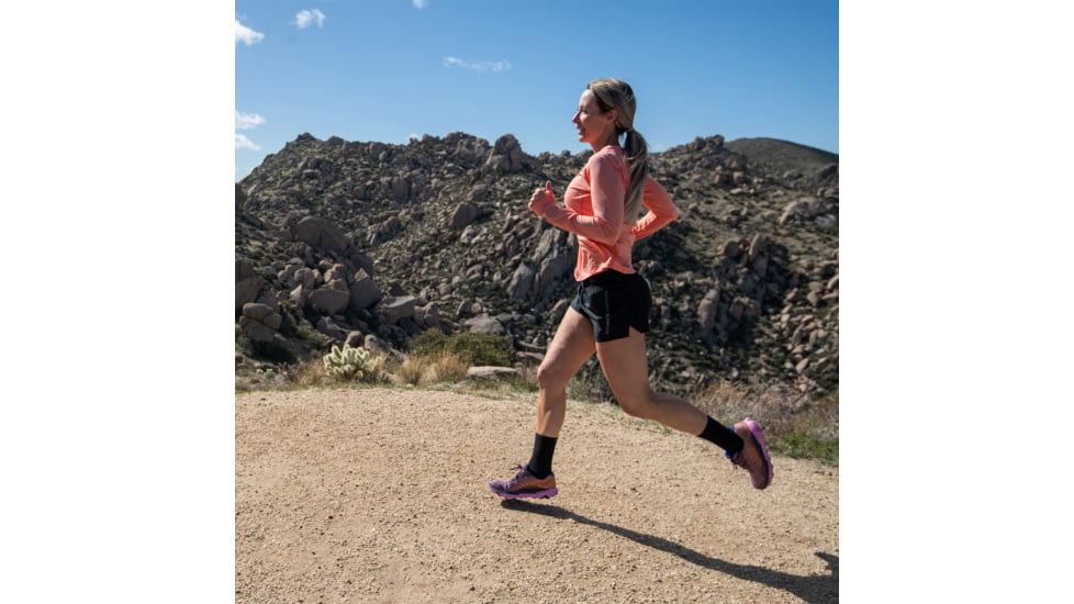 Ultimate Direction Stratus Running Short 3 W - Womens, Onyx, Large, 83477523ONX-LG