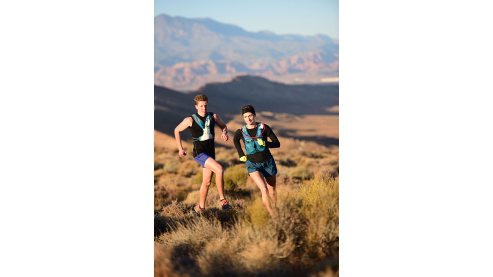 Ultraspire Alpha 5.0 Race Vest, Bleu Cherry/Tomato, Medium, UA132BUMD