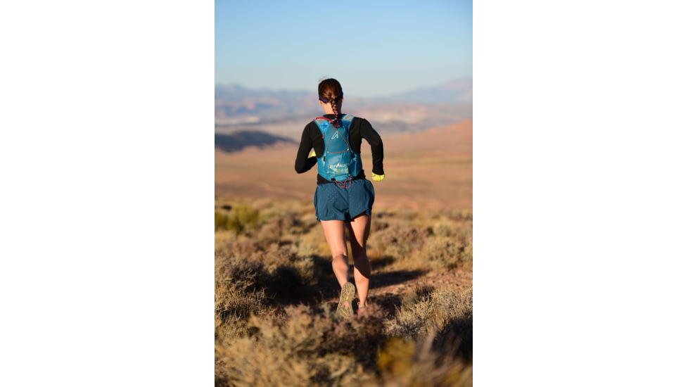 Ultraspire Alpha 5.0 Race Vest, Bleu Cherry/Tomato, Medium, UA132BUMD