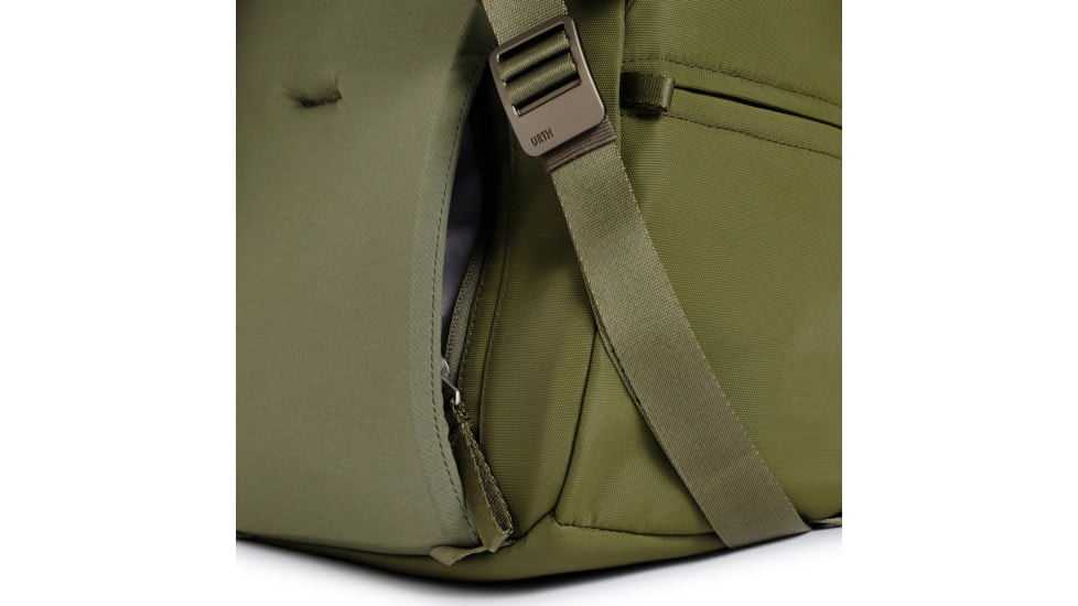 URTH Arkose 20L Backpack with Camera Insert, Green, Medium, UBBKPCCB20A-GRN