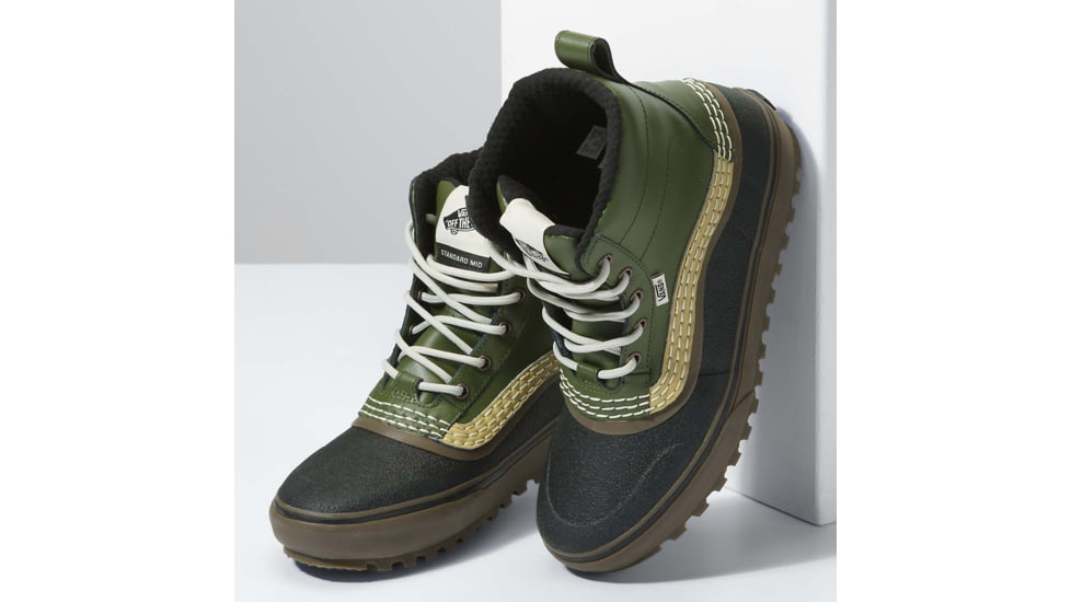 Vans Standard Mid Snow MTE Shoes, Green/Gum, 10, VN0A5JHZ17P1-M-10
