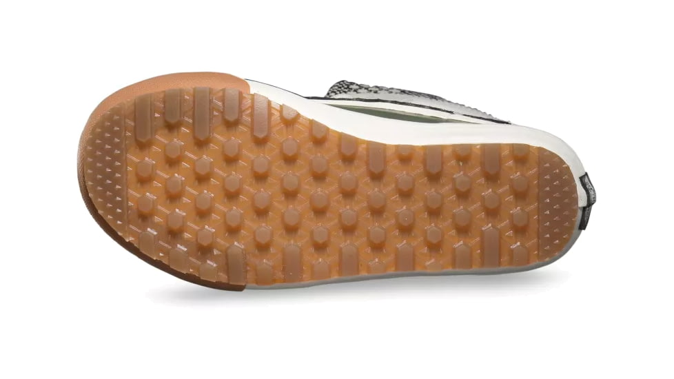 Vans Standard MTE Winter Boot, Marshmallow/Beetle, 4.5 US, VN0A54FR-0CH-4.5