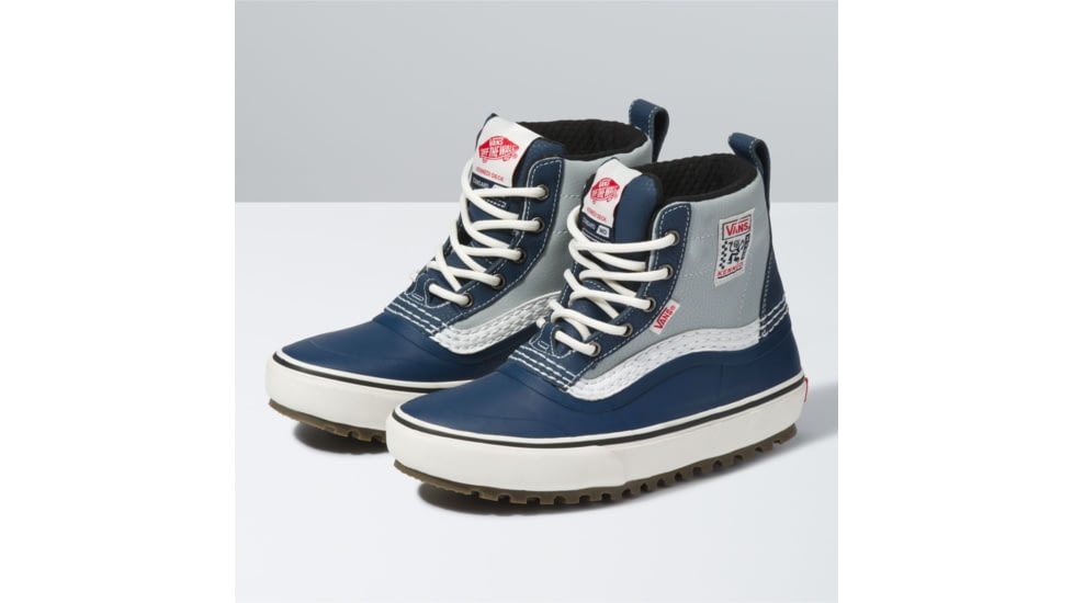 Vans Vans Standard Mid MTE Winter Boot, Navy/Marshmallow, 6.5, VN0A5JHZ237-6.5