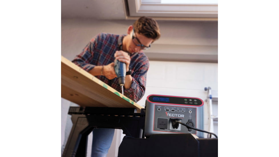 Vector 666WH Lithium Portable Power Station, Black, VECLIPS6