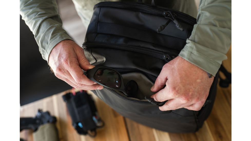 Vertx Urban Ghost Weekender 36L Daypack
