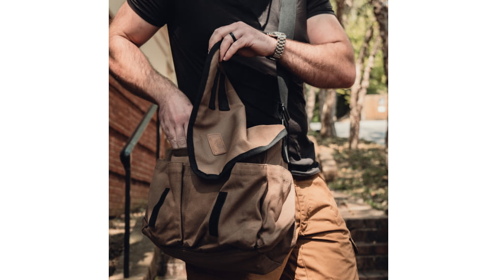 White Duck Filios Messenger Bag, Brown, FMBBR-1712