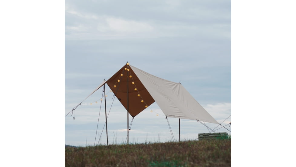 White Duck Sunshade Tarp 330 w/ Poles, 13ft x 13ft/4 x 4 m, SS-4x4-WR