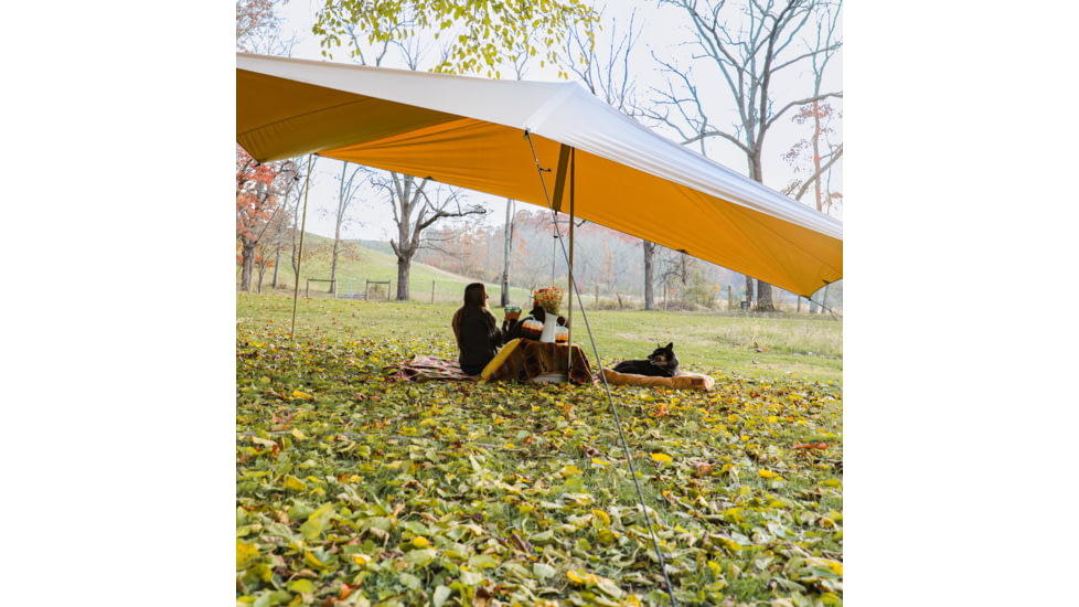 White Duck Sunshade Tarp 330 w/ Poles, 13ft x 13ft/4 x 4 m, SS-4x4-WR