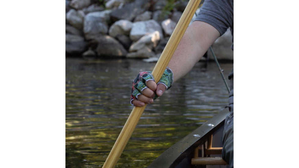 Wingo Outdoors Fish Skin Casting Gloves, Rainbow Trout, One Size Fits Most, W-CGL-112-OS