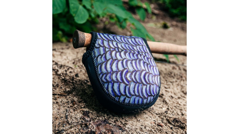 Wingo Outdoors Fish Skin Reel Case, Bonefish, Large, W-RLC-102-LG